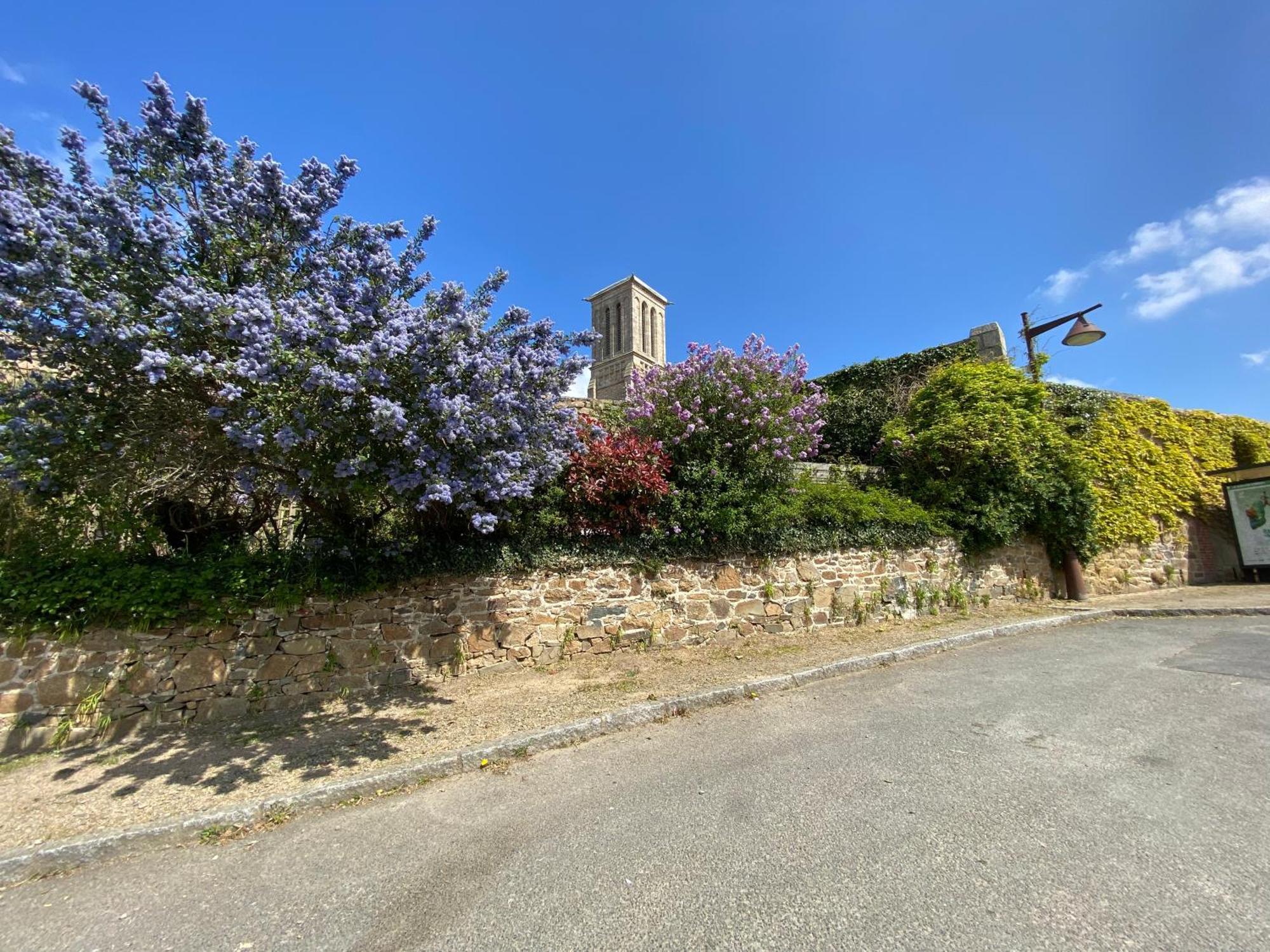 La Marine Louannec Apartment Exterior photo